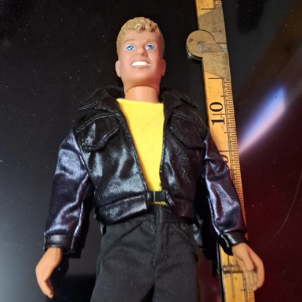 Vintage 1990 NKOTB Joey McIntyre Doll - New Kids on the Block Hasbro - Picture 3 of 7